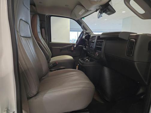 2025 Chevrolet Express 2500 RWD 2500 Extended Wheelbase WT