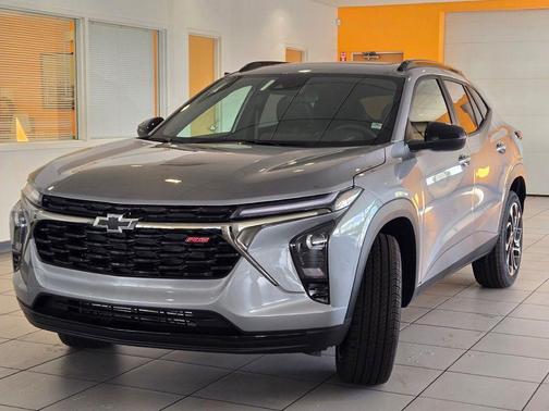 Sterling Gray Metallic 2026 Chevrolet Trax FWD 2RS
