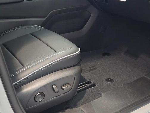 2026 Chevrolet Silverado EV LT