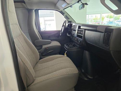 Summit White 2026 Chevrolet Express 2500 Work Van
