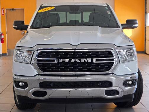Bright White Clearcoat 2022 RAM 1500 Big Horn/Lone Star