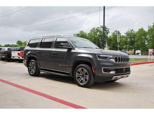 Baltic Gray Metallic Clearcoat 2024 Jeep Wagoneer Series II 4x2