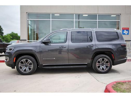 Baltic Gray Metallic Clearcoat 2024 Jeep Wagoneer Series II 4x2
