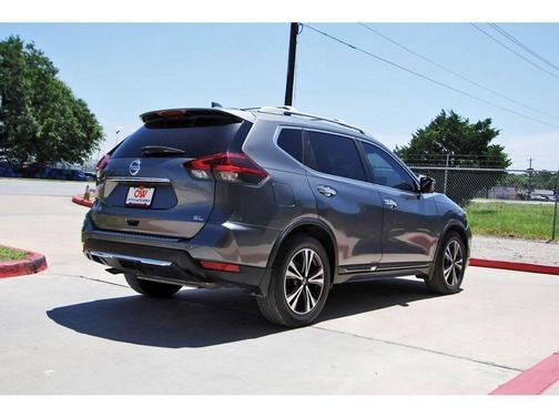 Gun Metallic 2018 Nissan Rogue SL