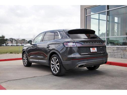 2019 Lincoln Nautilus Select