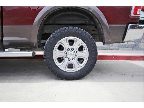 2018 RAM 2500 Laramie Crew Cab 4x4 6'4' Box