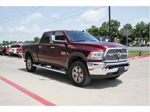 2018 RAM 2500 Laramie Crew Cab 4x4 6'4' Box