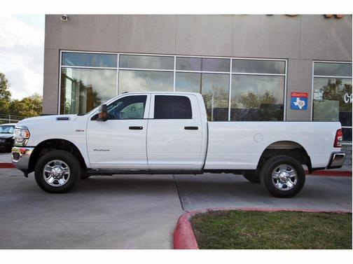 2022 RAM 2500 Tradesman Crew Cab 4x4 8' Box
