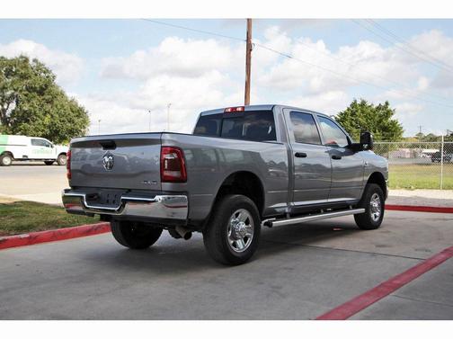 2024 RAM 2500 Tradesman Crew Cab 4x4 6'4' Box