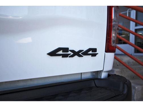 Bright White Clearcoat 2023 RAM 2500 Tradesman Crew Cab 4x4 8' Box