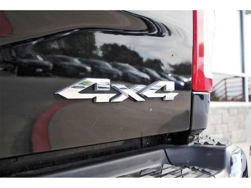 2022 RAM 3500 Tradesman Crew Cab 4x4 8' Box