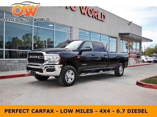 2022 RAM 3500 Tradesman Crew Cab 4x4 8' Box