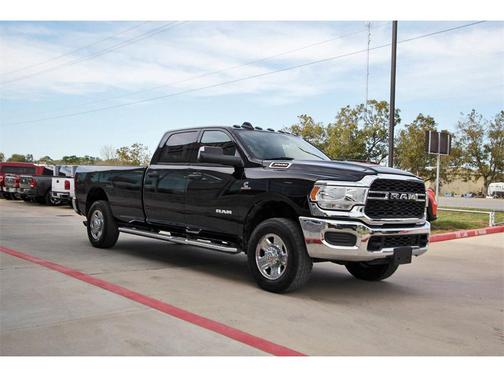 2022 RAM 3500 Tradesman Crew Cab 4x4 8' Box