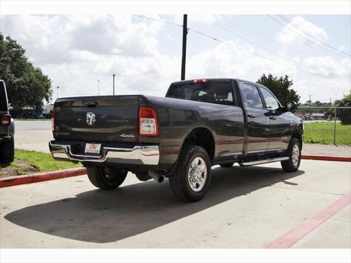 2022 RAM 2500 Big Horn Crew Cab 4x4 8' Box