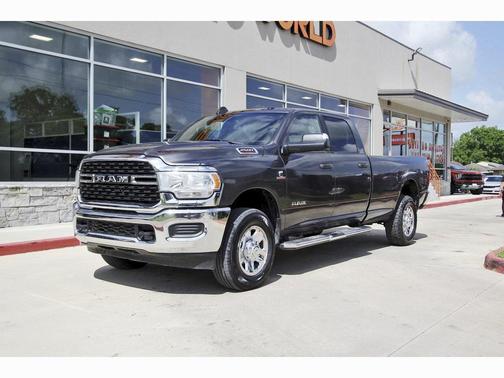 2022 RAM 2500 Big Horn Crew Cab 4x4 8' Box