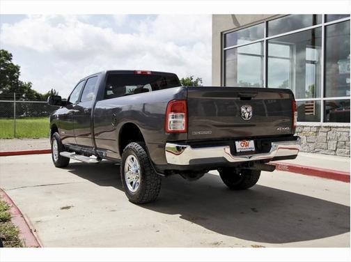 2022 RAM 2500 Big Horn Crew Cab 4x4 8' Box