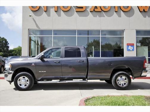 2022 RAM 2500 Big Horn Crew Cab 4x4 8' Box
