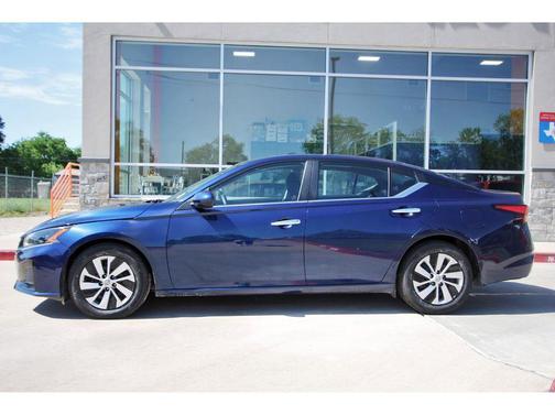 Deep Blue Pearl 2023 Nissan Altima S FWD