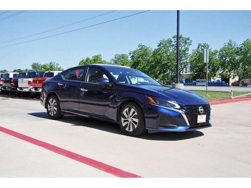 Deep Blue Pearl 2023 Nissan Altima S FWD