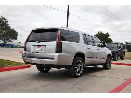 2019 Cadillac Escalade ESV Luxury