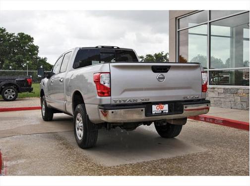 2017 Nissan Titan XD SV