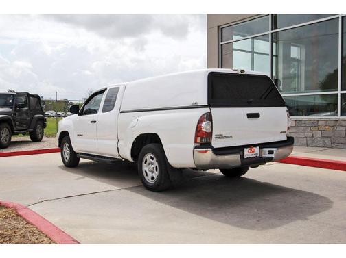 White 2013 Toyota Tacoma Base