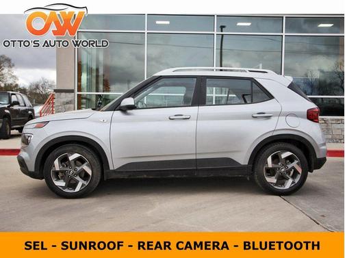 2022 Hyundai VENUE SEL