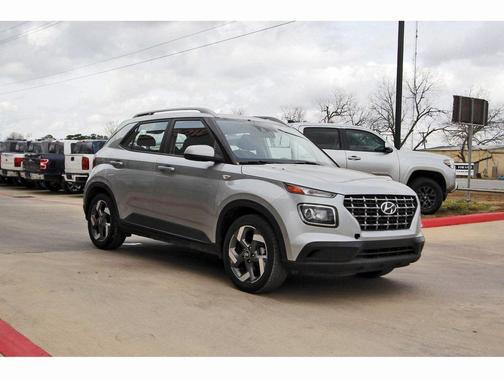 2022 Hyundai VENUE SEL