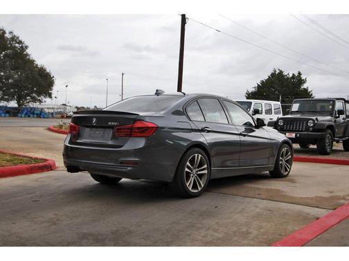 2017 BMW 330 330i
