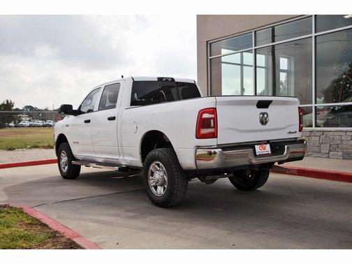 2022 RAM 2500 Tradesman Crew Cab 4x4 6'4' Box