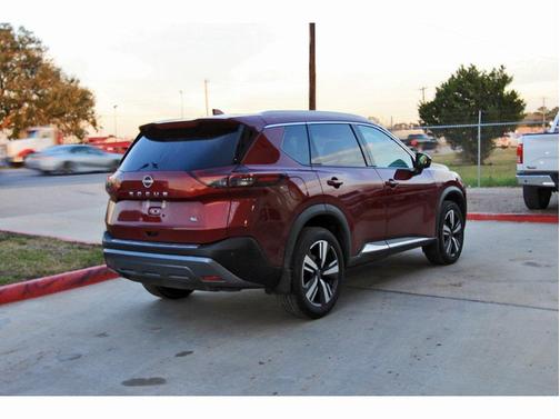 2022 Nissan Rogue SL