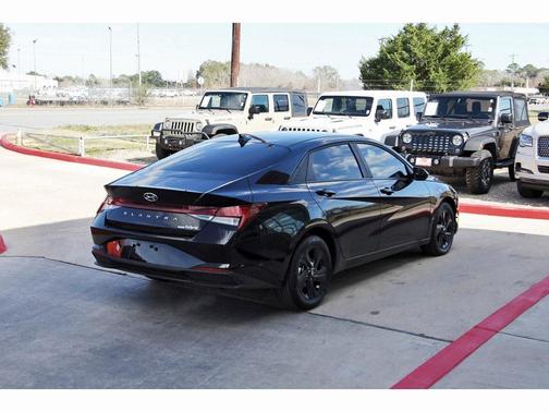 2023 Hyundai ELANTRA HEV Blue