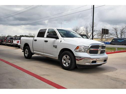 Bright White Clearcoat 2022 RAM 1500 Classic SLT