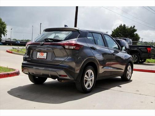 2022 Nissan Kicks S