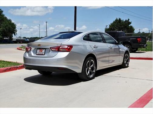 2022 Chevrolet Malibu FWD LT