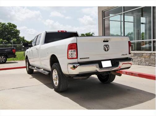 2019 RAM 2500 Big Horn Crew Cab 4x4 8' Box