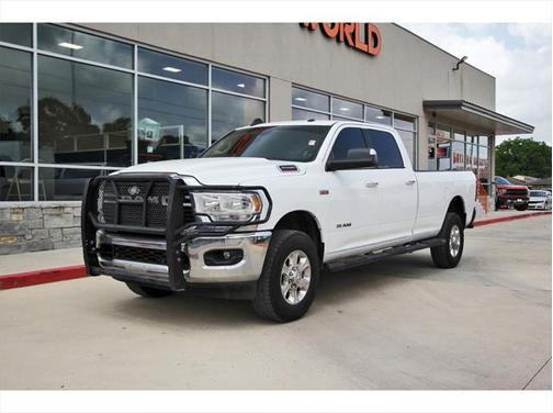 2019 RAM 2500 Big Horn Crew Cab 4x4 8' Box