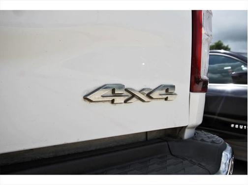 2019 RAM 2500 Big Horn Crew Cab 4x4 8' Box