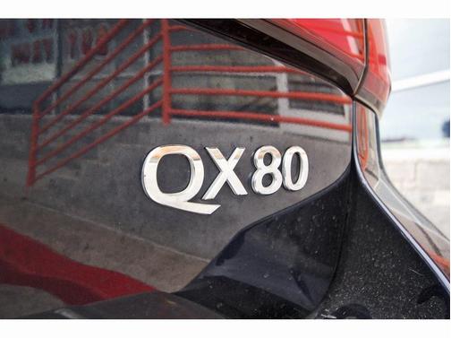 2021 INFINITI QX80 Luxe