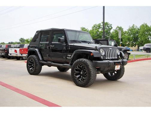 Black Clearcoat 2017 Jeep Wrangler Unlimited Sahara
