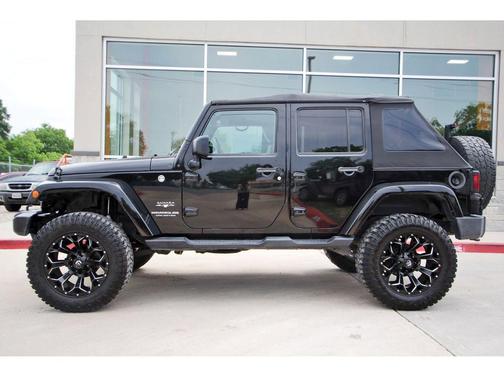 Black Clearcoat 2017 Jeep Wrangler Unlimited Sahara