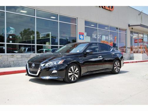 2021 Nissan Altima 2.5 SV
