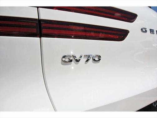 2022 Genesis GV70 2.5T AWD