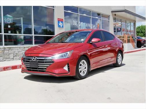 2019 Hyundai ELANTRA SE
