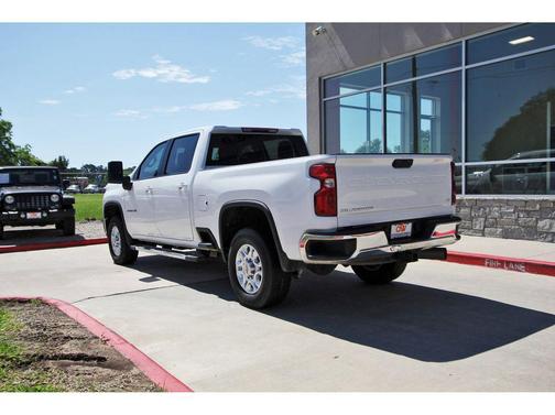 Summit White 2024 Chevrolet Silverado 2500 LT