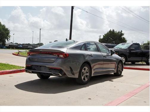 2021 Kia K5 LXS