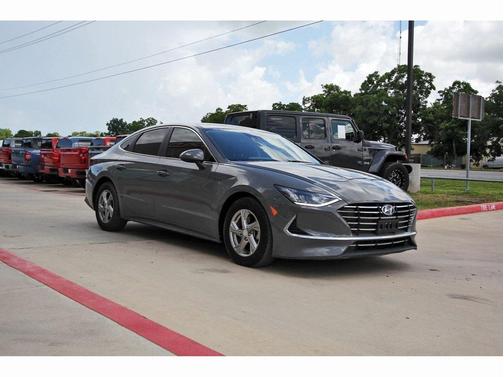 2023 Hyundai SONATA SE