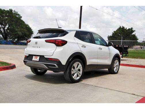 Summit White 2025 Buick Encore GX Preferred