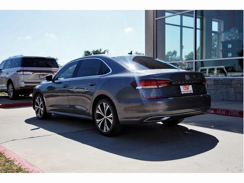 2022 Volkswagen Passat 2.0T SE