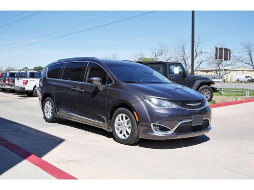 2020 Chrysler Pacifica Touring L